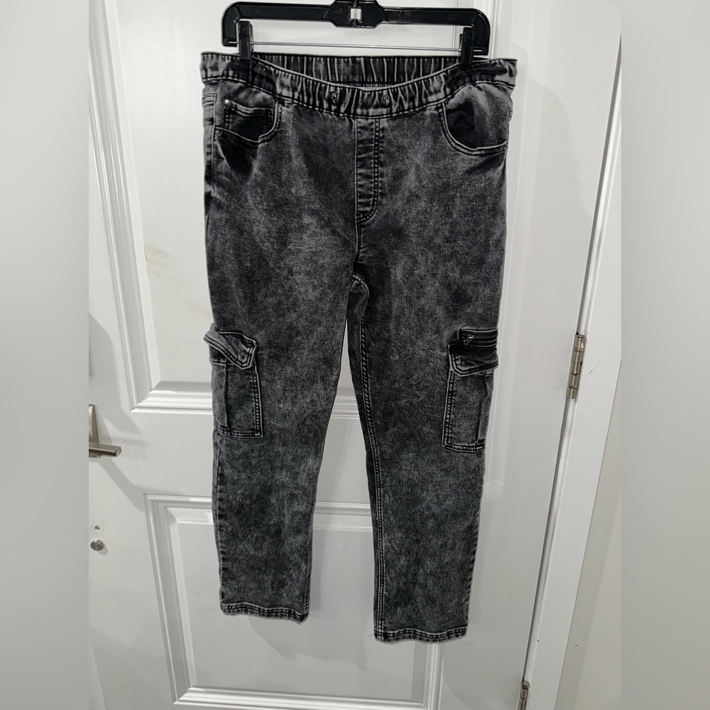 I am selling a pair of black joggers